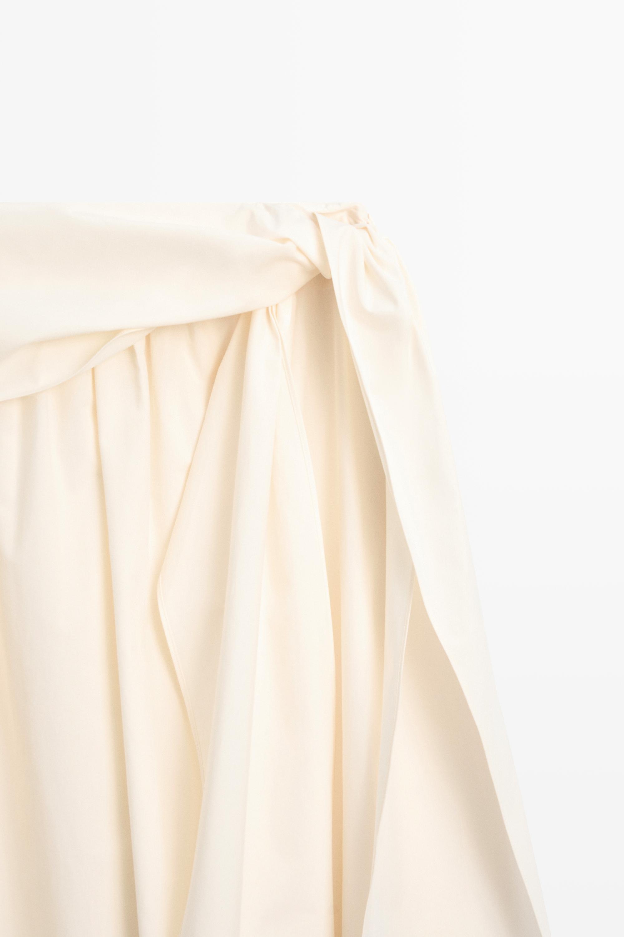 Jupe fluide détail foulard